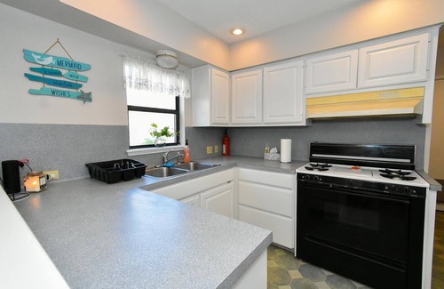 Del Mar Casa | Charming Home Five Minutes To The Beach, Very Close to the Aquarium & Lexington