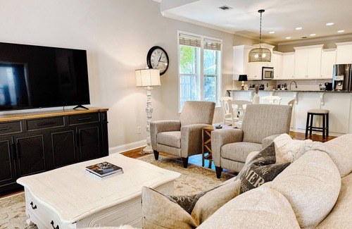 Riverwood Plantation Casa | Charming Home - Near Champions Retreat