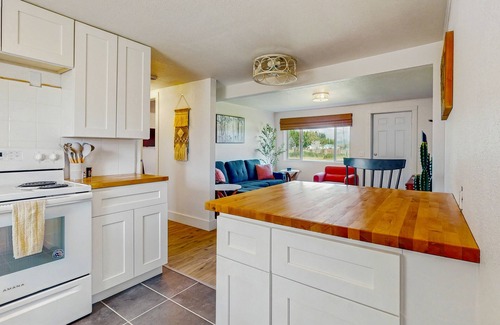 Brewster Cabaña | Charming Home Near the Banks of the Columbia River in Scenic Brewster