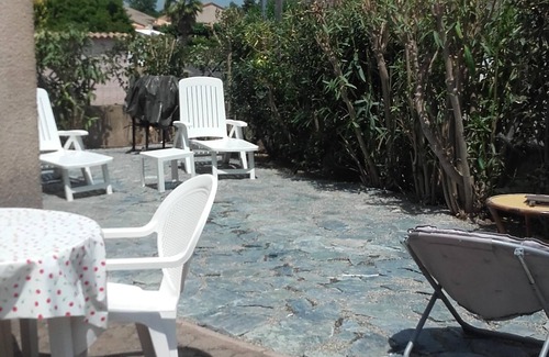 Venzolasca Casa | Encantadora casa con aire acondicionado a 5 minutos a pie del mar.