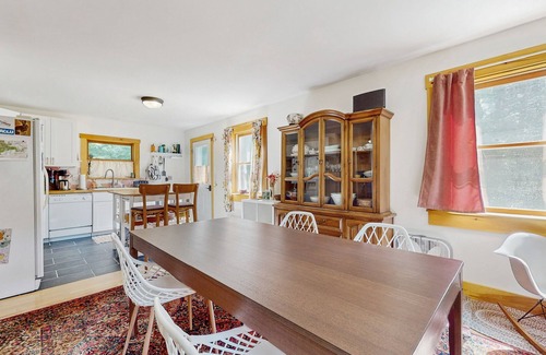 Grafton Casa | Charming house w/ peaceful yard, close to village & recreation, kitchen, w/d