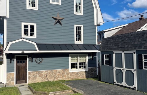 Lake Hopatcong Casa | Charming Lake Home on Lake Hopatcong in a quiet cove bring a boat or Waverunner