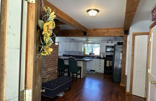 Deerfield Cabaña | Northwood Lake Cottage Gran playa de arena para niños, zona de playa, cable y Wifi