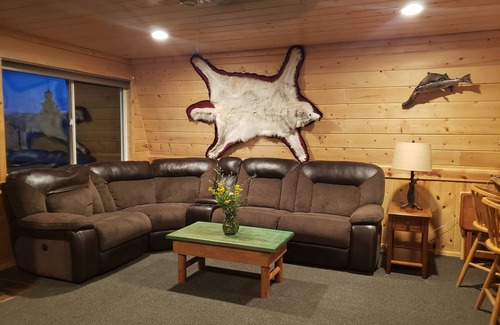 Mammoth Creek Cabina | Charming Lakeview Cabin at Panguitch Lake