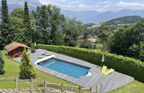 Cordon Chalet De Esquí | gran chalet encantador con impresionantes vistas del Mont Blanc