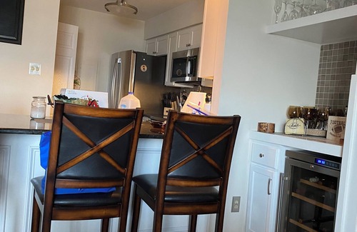 Somers Point Condominio | Charming Marina 2-bedroom condo in delightful Somers Point with AC, WiFi