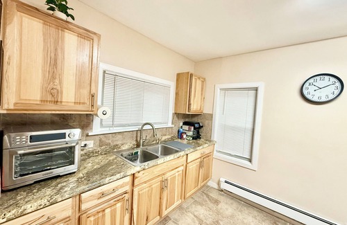 Montague Casa | Charming Milford-Montague Riverway Cottage