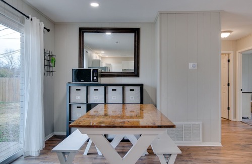 Fayetteville Casa | Charming modern duplex minutes to downtown Fayetteville