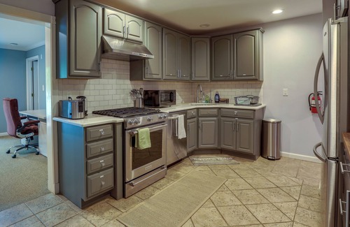 Monroe Township Casa | Charming Monroe Township Home - 13 Mi to RU!