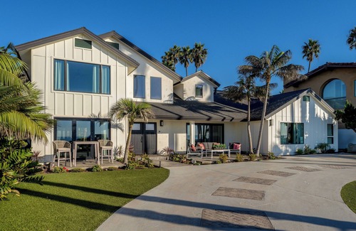 Sunset Cliffs Casa | Charming Oceanfront master suite B
