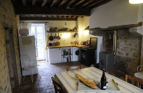 Cussy-en-Morvan Casa | Una vieja casa de piedra en Morvan, restaurado con buen gusto y cómodo (WLAN)