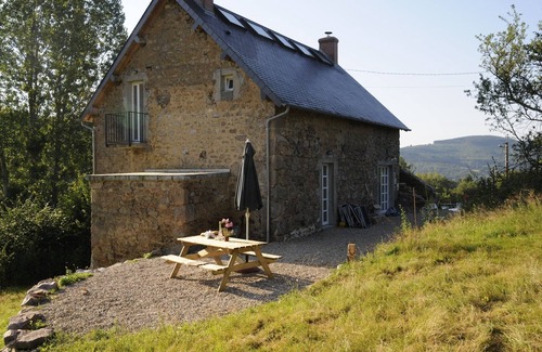 Cussy-en-Morvan Casa | Una vieja casa de piedra en Morvan, restaurado con buen gusto y cómodo (WLAN)
