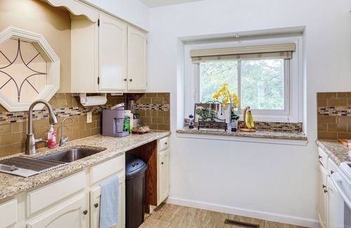 Chalco Casa | Charming Omaha Vacation Rental: 16 Mi to Downtown!
