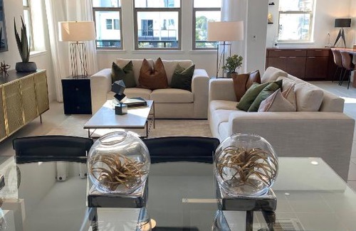 Edenvale Casa | Charming One Bedroom in a New Modern Suburban House