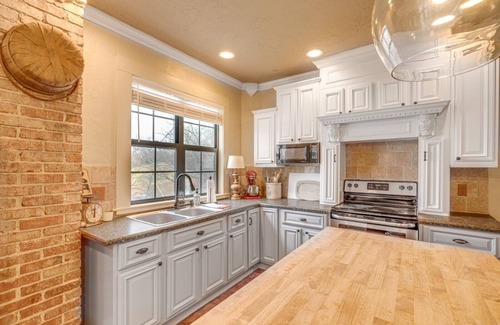 Ponce De Leon Casa | Encantadora casa de campo de 1910 ubicada entre Springfield y Branson, MO