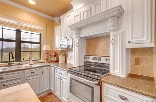 Ponce De Leon Casa | Encantadora casa de campo de 1910 ubicada entre Springfield y Branson, MO