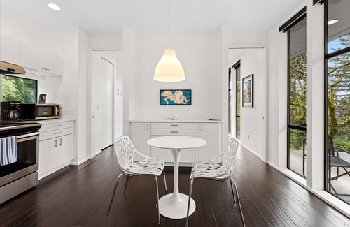 Southwest Hills Casa | Charming Patton Heights Bungalow in Portland with WiFi, AC