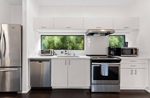 Southwest Hills Casa | Charming Patton Heights Bungalow in Portland with WiFi, AC