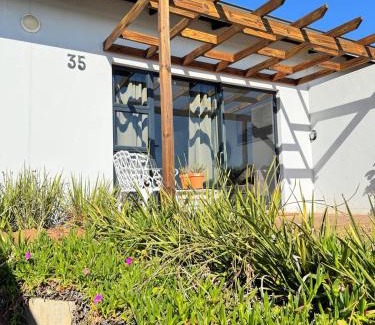 Hilton Casa | Charming Peaceful Hilton Home