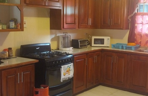 Piarco Casa | Encantadora casa en Piarco con vista al jardín