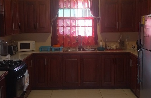 Piarco Casa | Encantadora casa en Piarco con vista al jardín