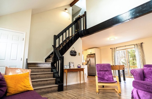 Albrightsville Casa | ¡Boho Bliss en los Poconos: Encantador Refugio con Cine Privado!