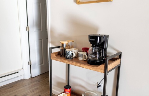 Albrightsville Casa | ¡Boho Bliss en los Poconos: Encantador Refugio con Cine Privado!