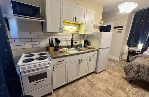 Oakdale Apartamento | Charming private 1st floor studio apartment