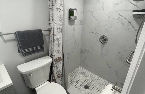 Stamford Casa | Charming Private Oasis in Old Greenwich – A Commuter's Dream!