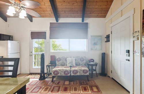 Kalaoa Casa | Charming Pu'ukala Sunset - Near Hiking And Golf 1 Bedroom Home by RedAwning