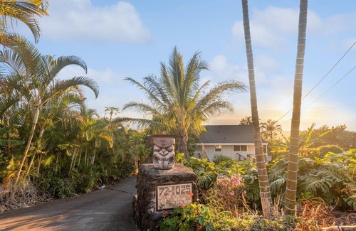 Kalaoa Casa | Charming Pu'ukala Sunset - Near Hiking And Golf 1 Bedroom Home by RedAwning