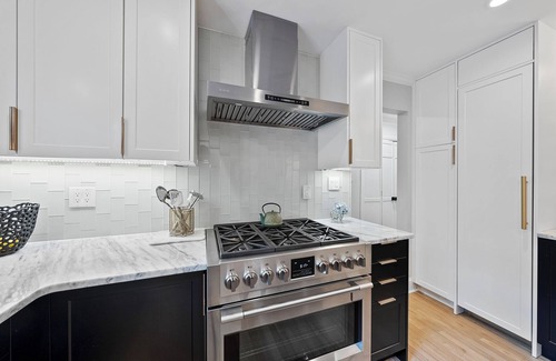 North Raleigh Casa | Charming Raleigh Getaway - Spacious 5BR Home w/Private Pool, Hot Tub & Privacy