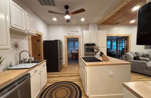 Cotter Casa | Charming, Remodeled Cottage in the Heart of Cotter, Walk to the White River