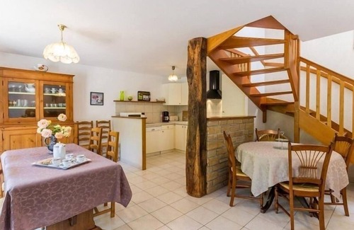 Plesse Cabaña | Casa rural con jardín y actividades, ideal para familias y escapar al campo.