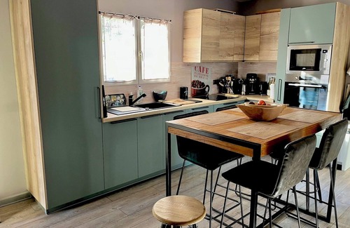 Saint-Didier Casa | Renovated house with swimming pool, garden, and air conditioning throughout the house