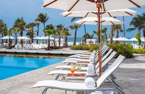 Playa Diamante Complejo | Charming resort in gorgeous Acapulco de Juárez with WiFi, AC