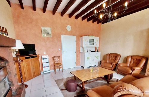 Renaze Cabaña | Casa renovada en el corazón de Renazé con jardines, 3 habitaciones y actividades cercanas