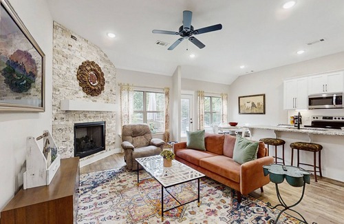 Bella Vista Casa | Charming retreat home w/ disc golf gear, gourmet kitchen, & a spacious backyard