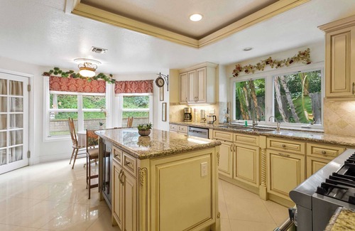 Valle Lindo Casa | Charming Retreat on Pomona: Your Ideal Getaway Awaits in Cozy Comfort #41679