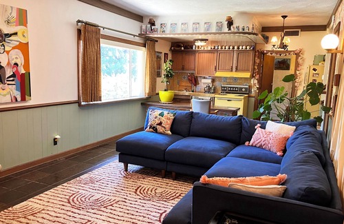 Chevy Chase Apartamento | Charming retro Apartment in Chevy Chase Canyon, Rose Bowl adjacent.