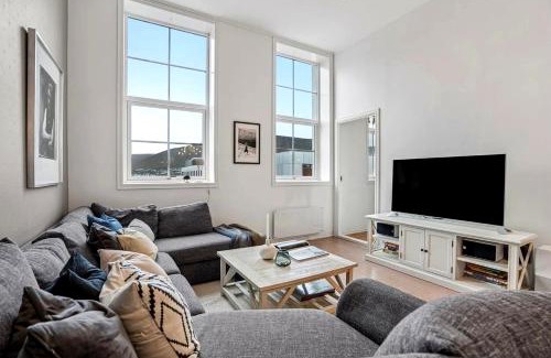 Tromso Apartamento | Charming Retro-Modern Apartment in Centrum North