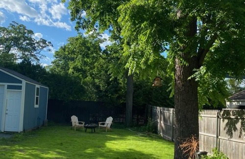 Riverhead Casa | Charming Riverhead home with large outdoor patio & backyard firepit