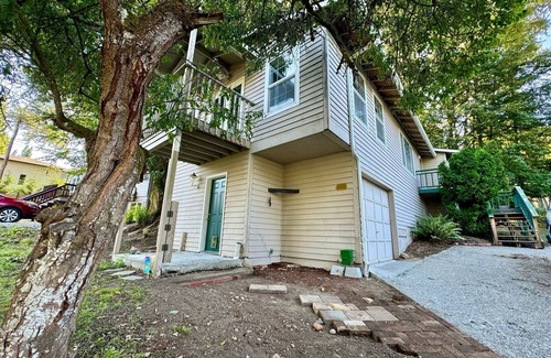 High Point Casa | Charming room in a house with WiFi in beautiful West Seattle