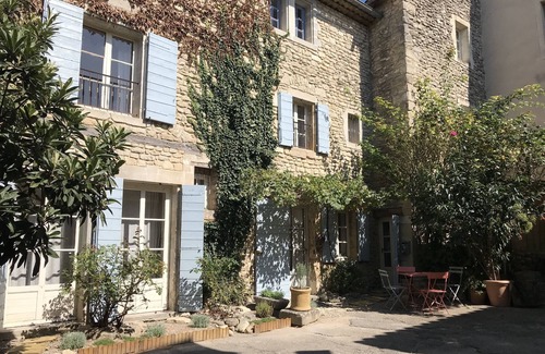 Saignon Cabaña | Charming Rose Cottage, Saignon - en el corazón del Luberon en Provenza