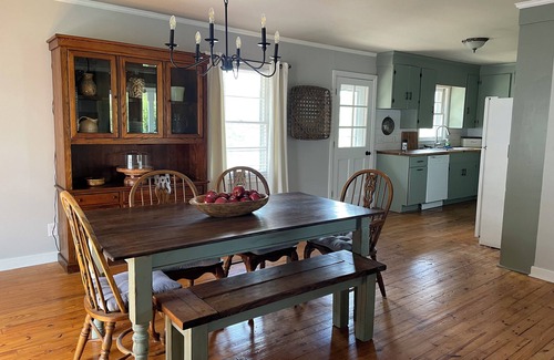 Starkville Casa | Charming Rustic Farmhouse on 7 acres less than 3 miles from MSU Campus