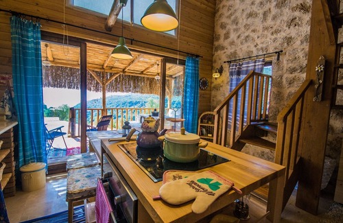 Sarıbelen Casa | Encantadora villa de estilo rústico de luna de miel ecológica con piscina y vistas