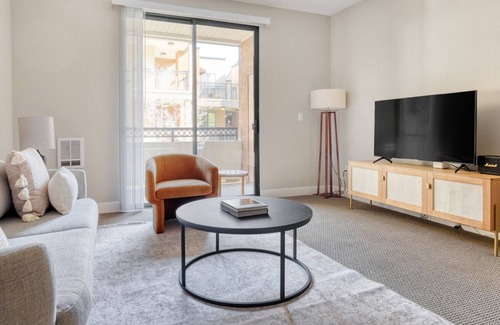 East San Mateo Apartamento | Charming San Mateo 1BR w/ Pool, Gym & W/D, near Target, by Blueground