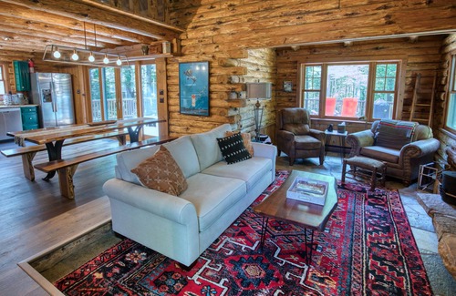 Hidden Valley Casa | Charming Ski In/Ski Out Log Cabin at Hidden Valley