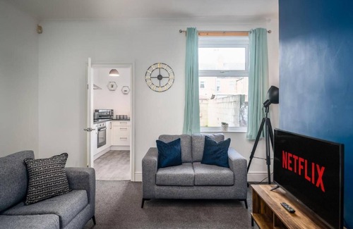 Goole Casa | Charming & Spacious 4-BR Home in Goole
