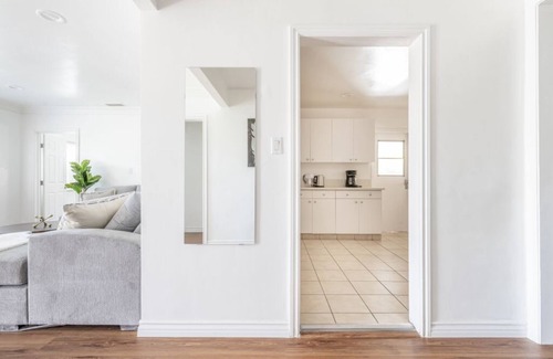 South San Gabriel Casa | Charming Spacious Home - Modern Comforts, Prime Location